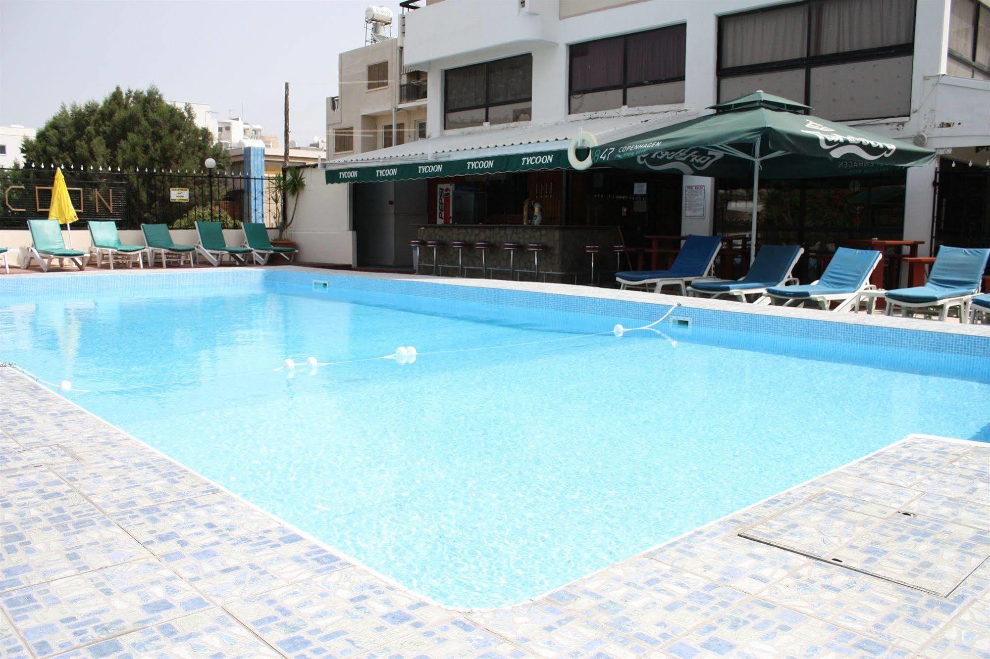 Tycoon Apartments Лимасол Екстериор снимка