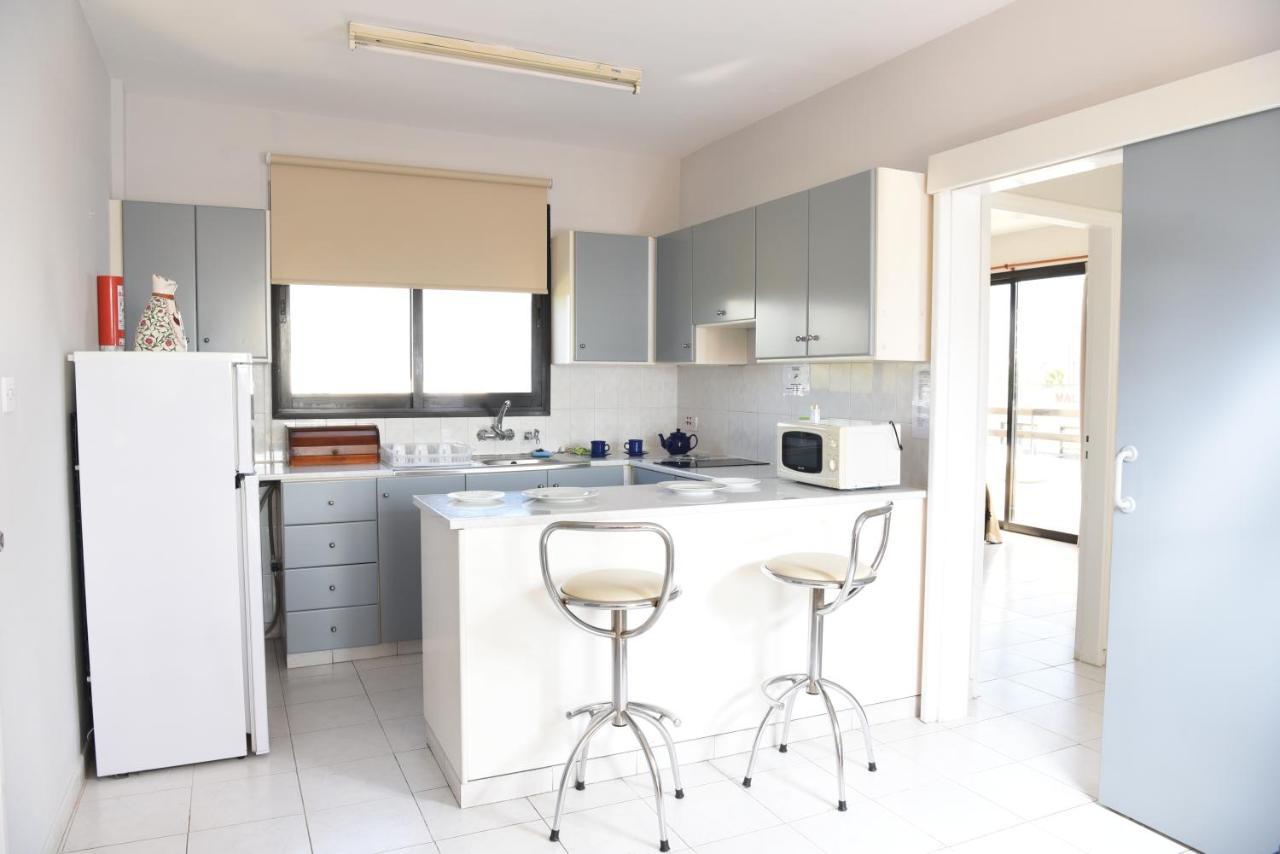 Tycoon Apartments Лимасол Екстериор снимка