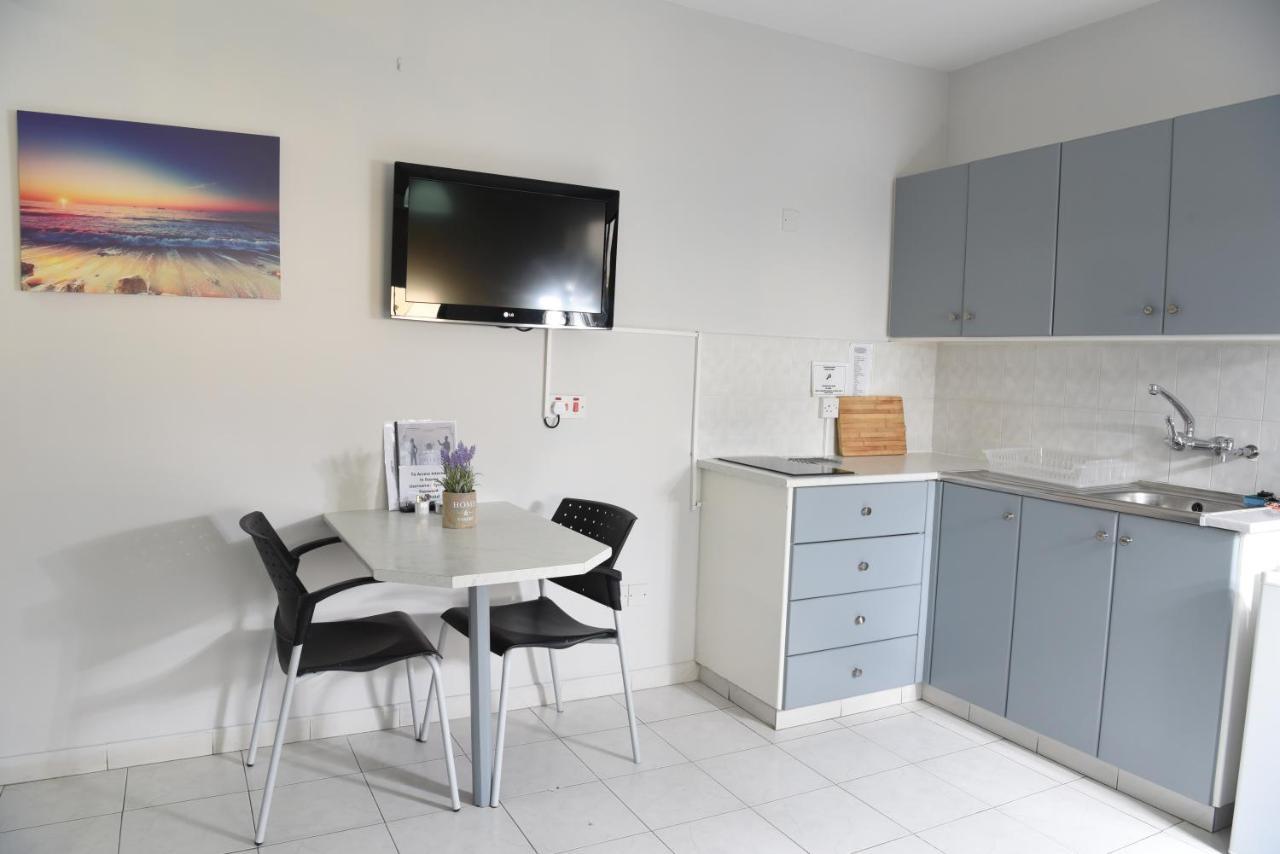 Tycoon Apartments Лимасол Екстериор снимка