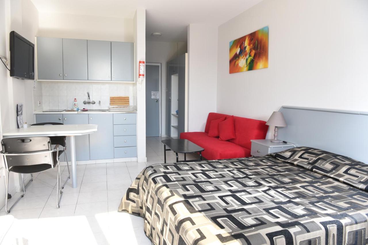 Tycoon Apartments Лимасол Екстериор снимка