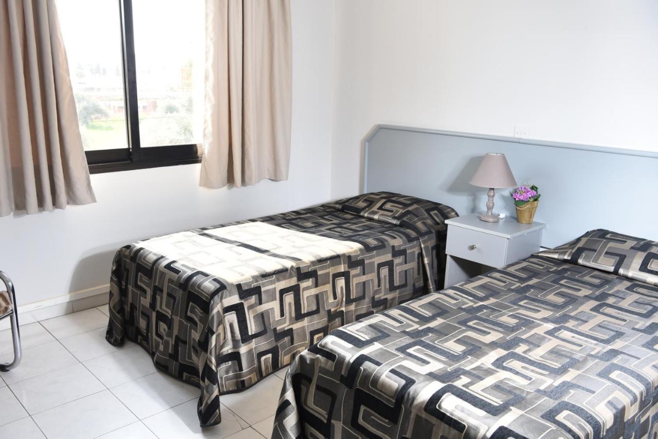 Tycoon Apartments Лимасол Екстериор снимка