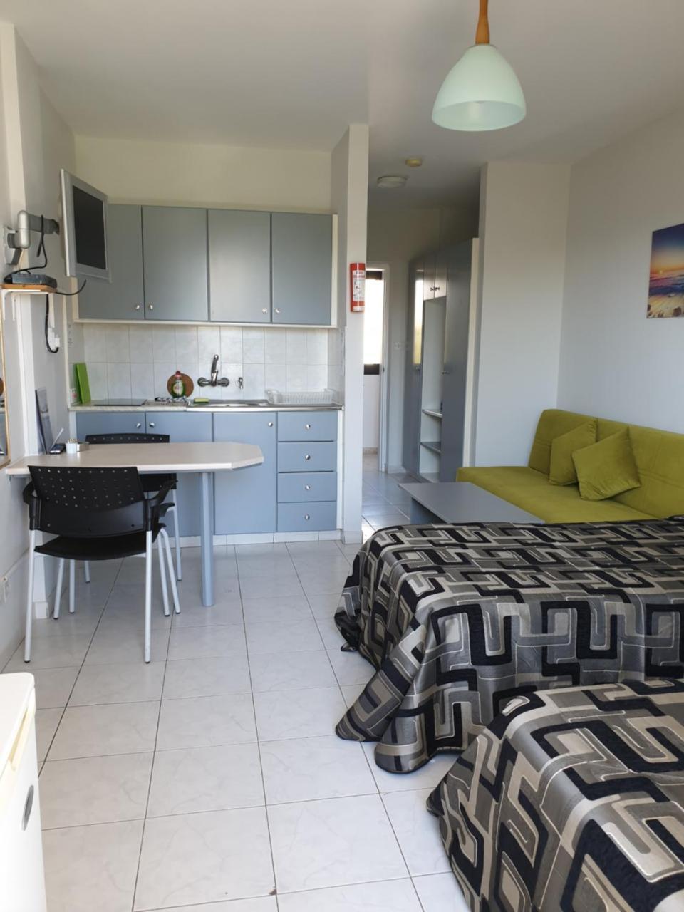Tycoon Apartments Лимасол Екстериор снимка