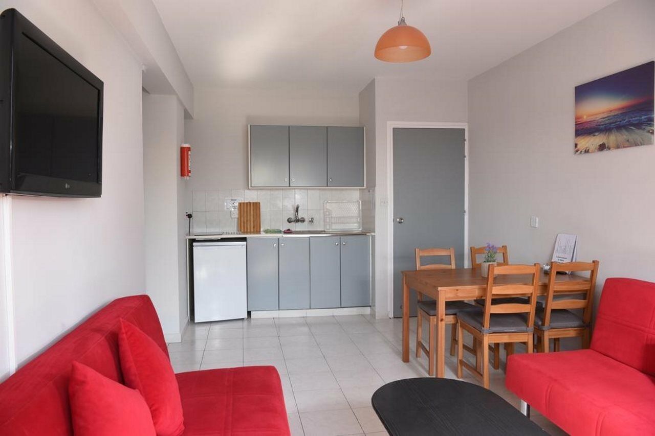 Tycoon Apartments Лимасол Екстериор снимка